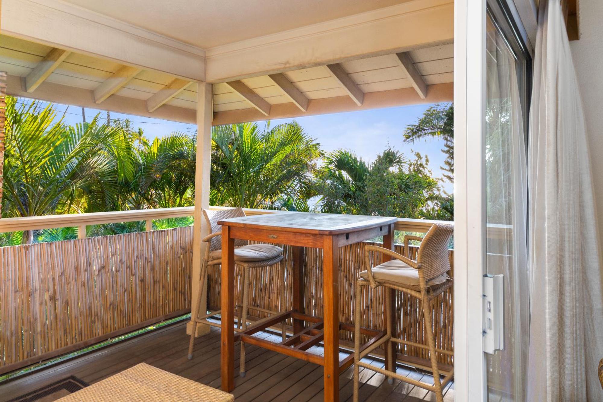 Plumeria Suite, 2-Bedrooms, Sleeps 6, Pool & Bbq, Pre-Renovation Summer Sale Kihei Eksteriør bilde