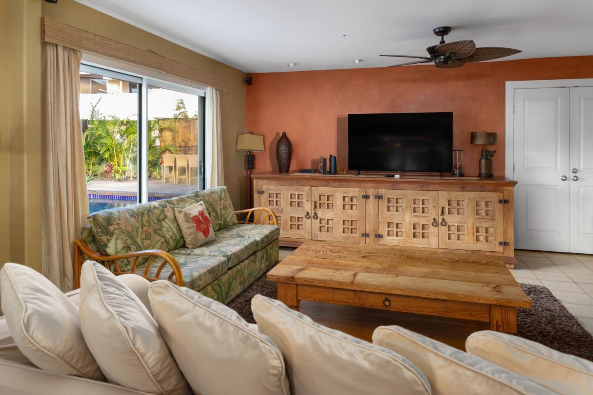 Plumeria Suite, 2-Bedrooms, Sleeps 6, Pool & Bbq, Pre-Renovation Summer Sale Kihei Eksteriør bilde