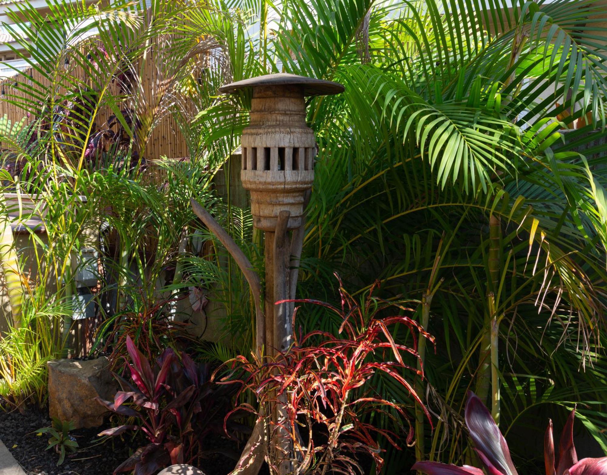 Plumeria Suite, 2-Bedrooms, Sleeps 6, Pool & Bbq, Pre-Renovation Summer Sale Kihei Eksteriør bilde